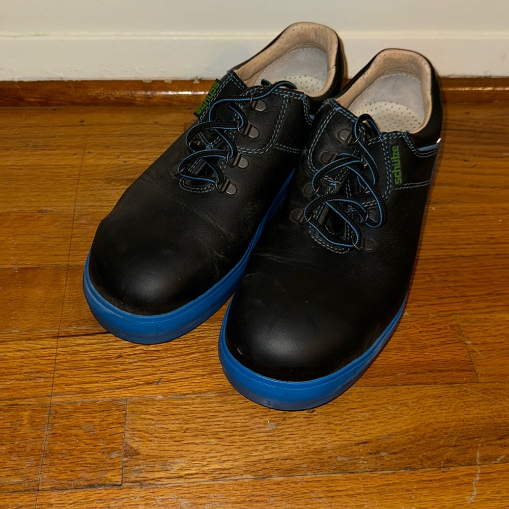 Asphalt Pro safety shoes size 10